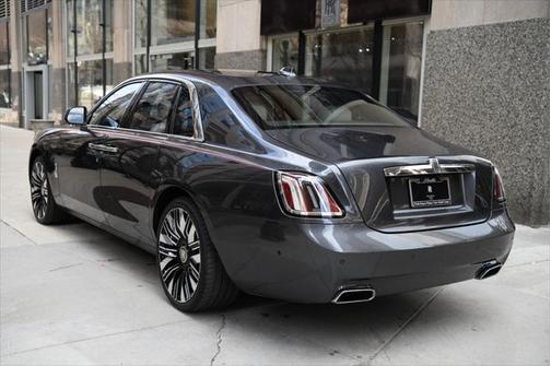 2025 Rolls-Royce Ghost Sedan
