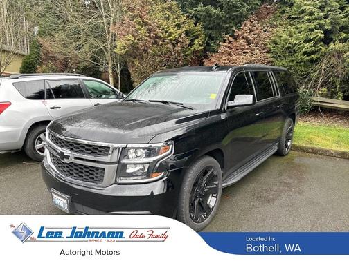 Photo 1 of 2 of 2017 Chevrolet Suburban LS