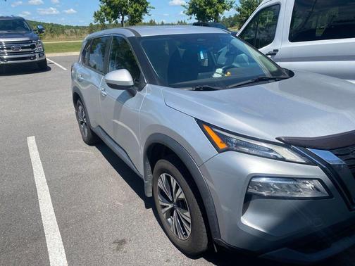 Brilliant Silver Metallic 2022 Nissan Rogue SV