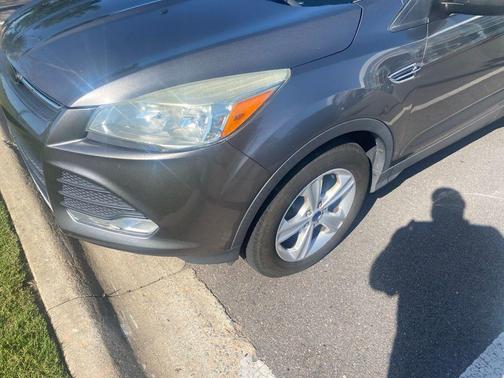 Sterling Gray Metallic 2014 Ford Escape SE