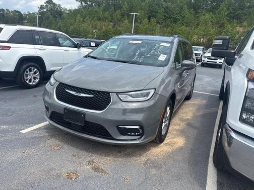 2022 Chrysler Pacifica Touring-L
