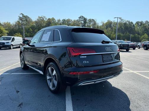 2022 Audi Q5 40 Premium Plus