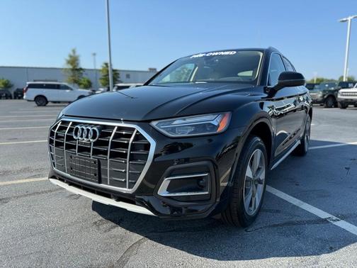 2022 Audi Q5 40 Premium Plus