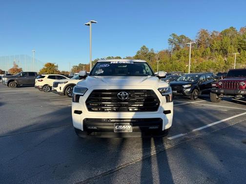 2024 Toyota Sequoia SR5