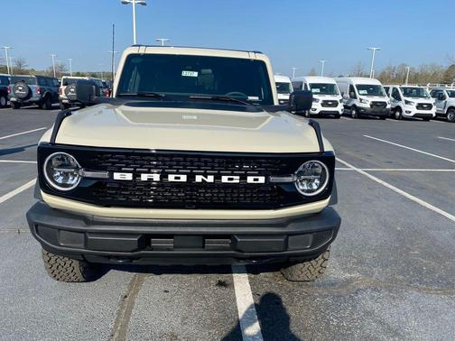 Desert Sand 2026 Ford Bronco Big Bend