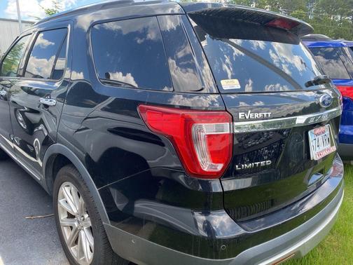 Shadow Black 2016 Ford Explorer Limited