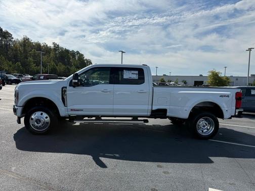 2026 Ford F-450 Lariat