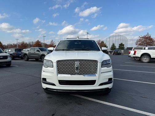 2023 Lincoln Navigator L Reserve