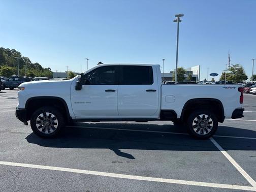 2024 Chevrolet Silverado 2500 Custom