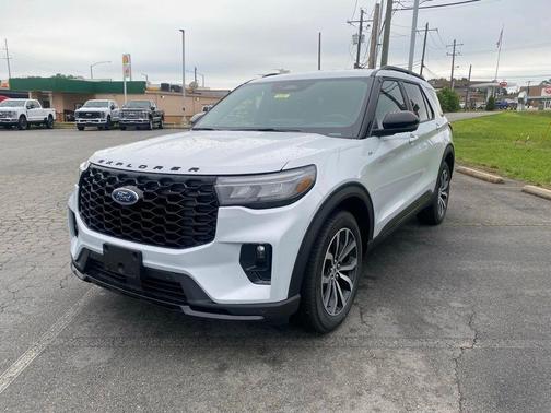 White 2026 Ford Explorer ST-Line