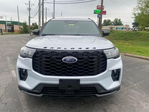 White 2026 Ford Explorer ST-Line