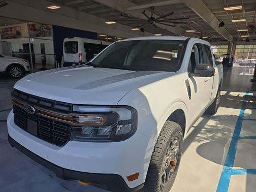 Oxford White 2024 Ford Maverick Lariat