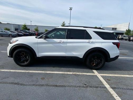 White Metallic 2026 Ford Explorer Tremor
