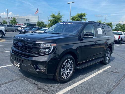 Agate Black Metallic 2025 Ford Expedition Active