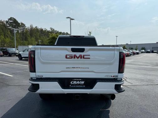 2024 GMC Sierra 2500 AT4