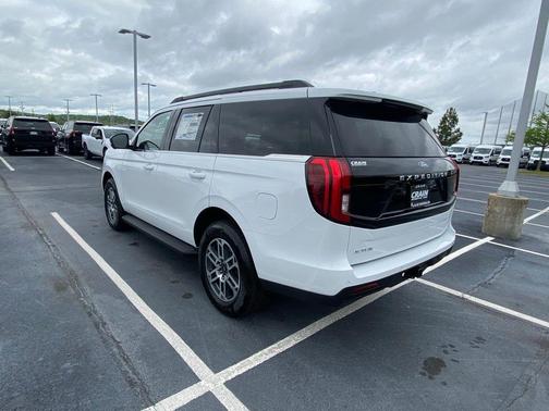 Oxford White 2026 Ford Expedition Active