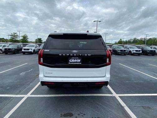 Oxford White 2026 Ford Expedition Active