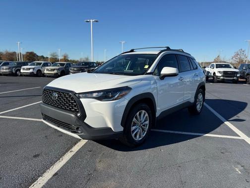 2023 Toyota Corolla Cross LE
