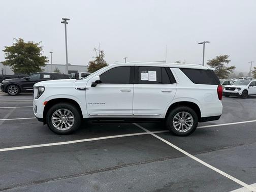 2021 GMC Yukon SLT