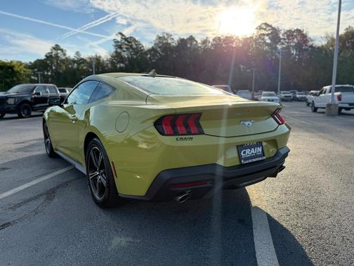 2025 Ford Mustang EcoBoost