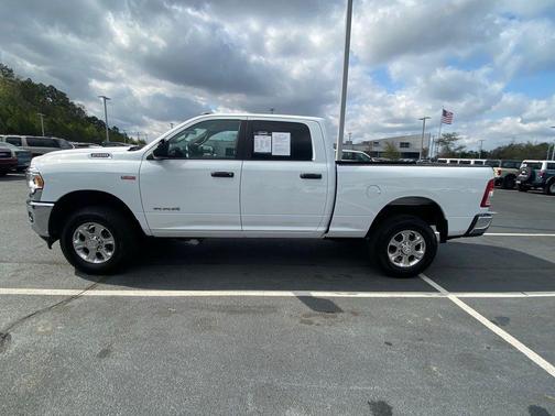 Bright White Clearcoat 2022 RAM 2500 Big Horn