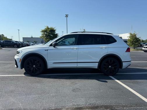 2021 Volkswagen Tiguan 2.0T SE R-Line Black