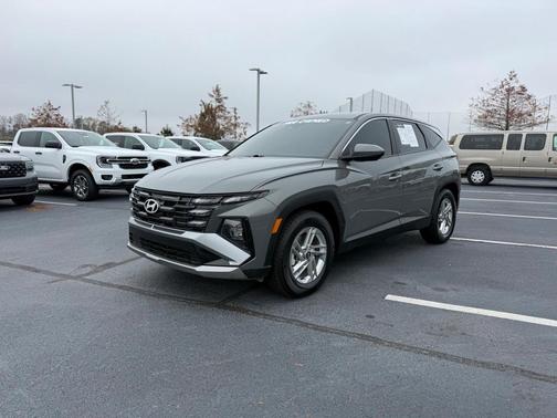 2025 Hyundai TUCSON SE