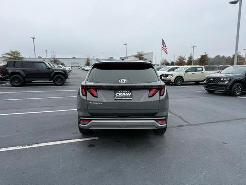 2025 Hyundai TUCSON SE