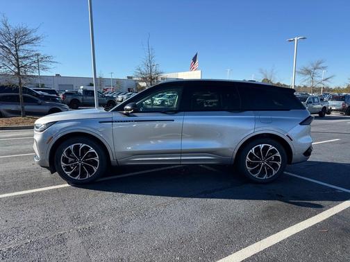 2024 Lincoln Nautilus Reserve