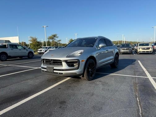 2022 Porsche Macan S