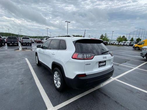 Bright White Clearcoat 2019 Jeep Cherokee Latitude