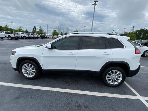 Bright White Clearcoat 2019 Jeep Cherokee Latitude