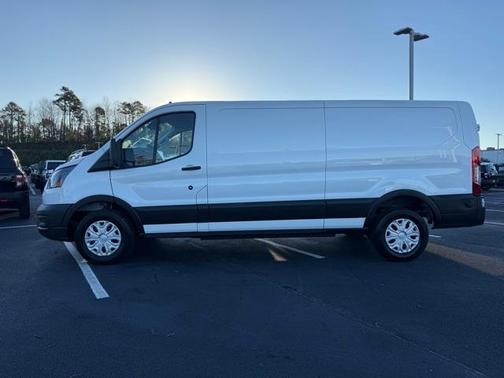 2024 Ford E-Transit Base