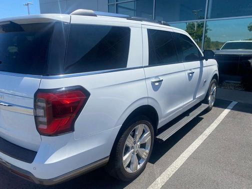 Oxford White 2024 Ford Expedition King Ranch