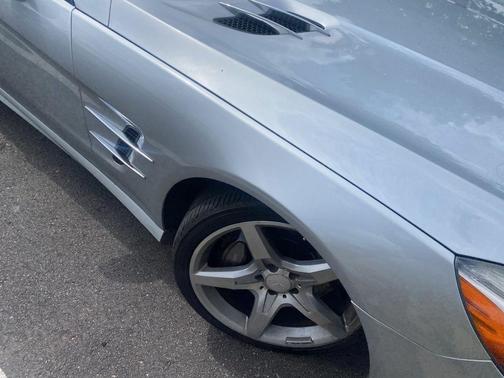 Iridium Silver Metallic 2015 Mercedes-Benz SL-Class SL 550