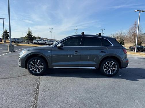 2023 Audi Q5 45 S line quattro Premium