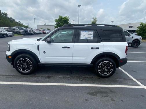 Oxford White 2026 Ford Bronco Sport Outer Banks