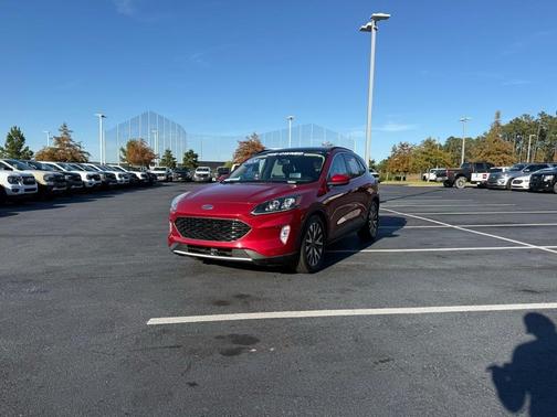 2020 Ford Escape Titanium Hybrid