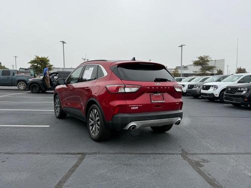 2020 Ford Escape Titanium Hybrid