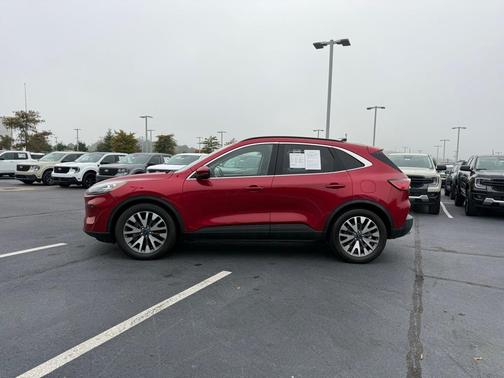 2020 Ford Escape Titanium Hybrid