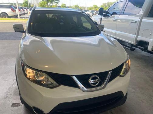 White 2017 Nissan Rogue Sport SL