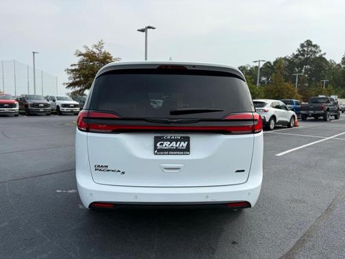 2021 Chrysler Pacifica Touring