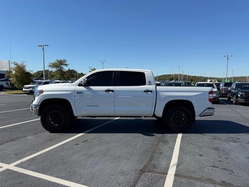 2018 Toyota Tundra SR5