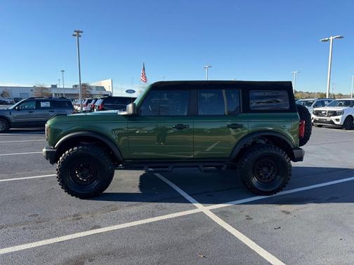 2023 Ford Bronco Base