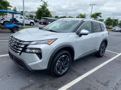 Brilliant Silver Metallic 2025 Nissan Rogue SV