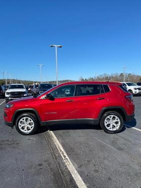 2024 Jeep Compass Sport