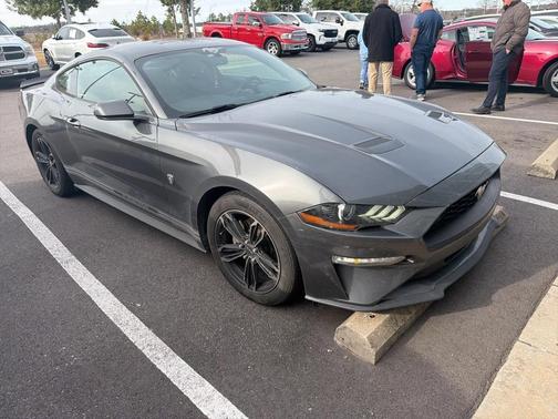 2020 Ford Mustang EcoBoost