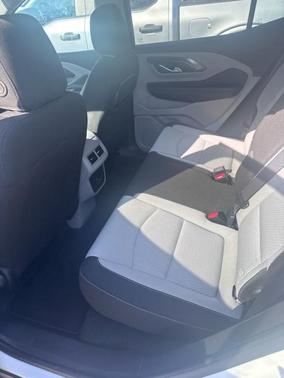 Summit White 2024 GMC Terrain SLE