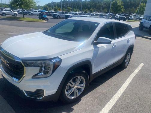 Summit White 2024 GMC Terrain SLE