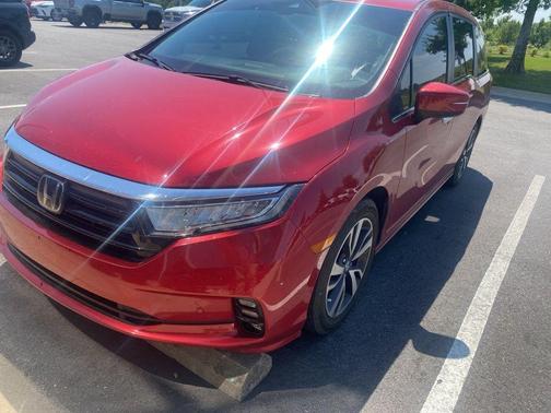 Radiant Red Metallic II 2024 Honda Odyssey Touring
